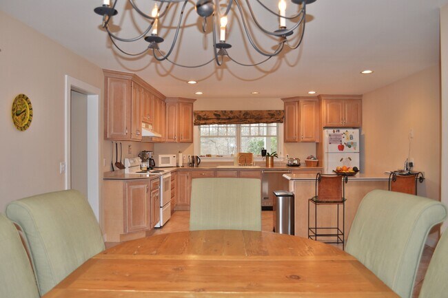 Photo - 10 Talkhouse Walk