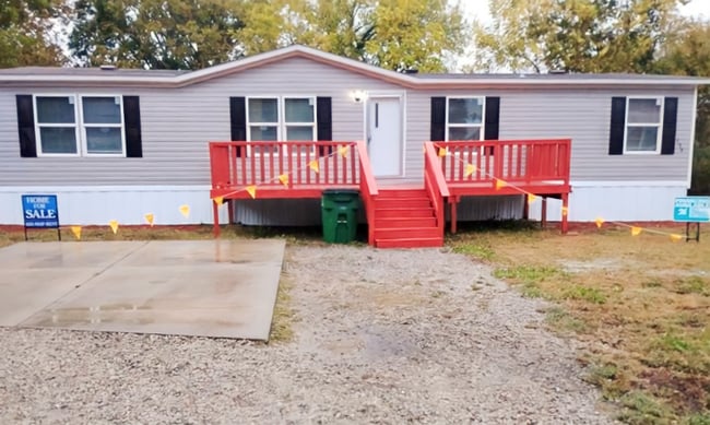 Photo - 138 Rainbow Dr