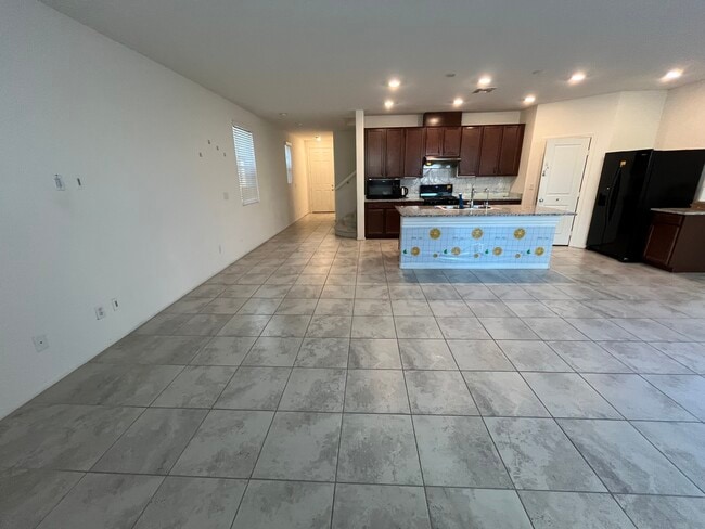 Building Photo - 8776 Rio Andir Ave