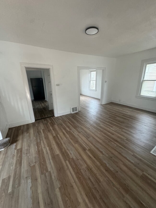 Photo - 275 Greensburg Pike