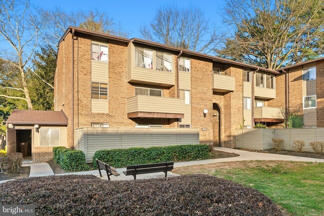 Building Photo - 19431 Brassie Pl Unit 19431