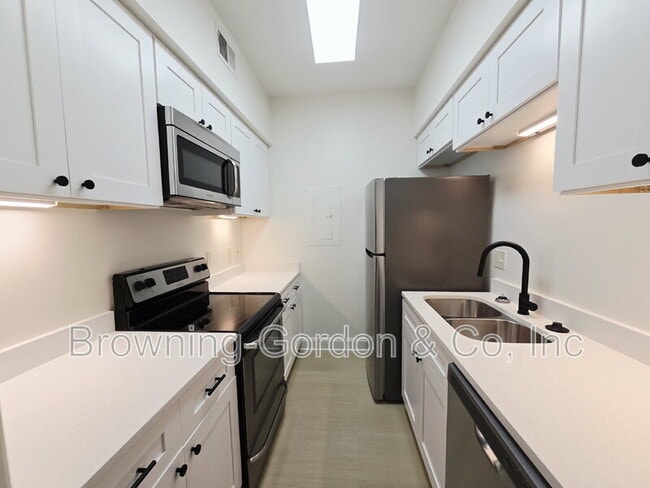 Photo - 503 Sloan Rd