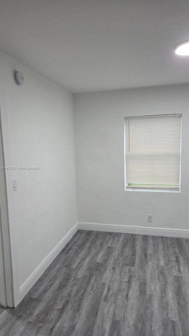 855 NW 3rd Terrace Unidad 6