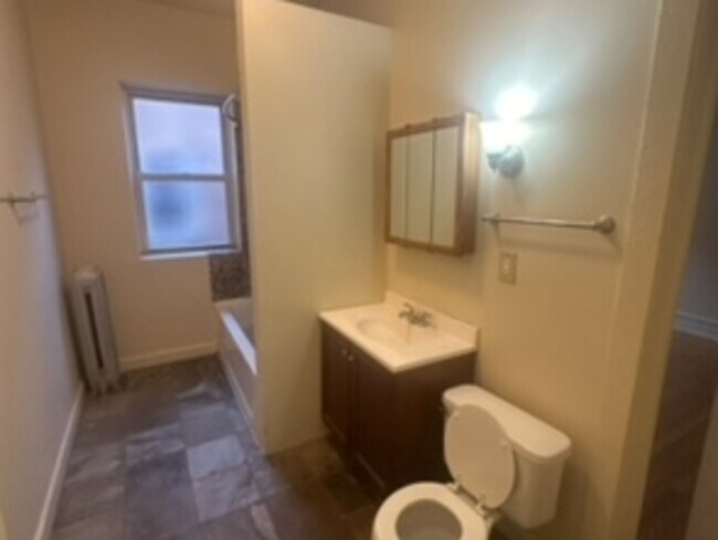 Photo - 5126 S Greenwood Ave Unit 1