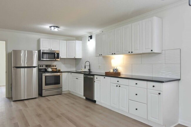 Photo - 2613 Oak View St