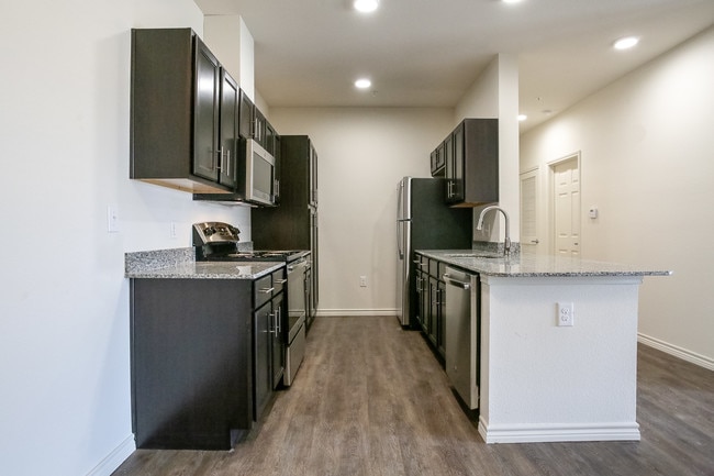 Photo - Encore At Power Center