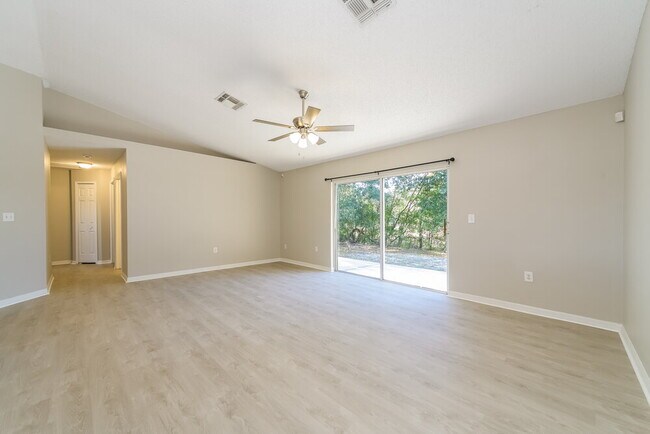 Photo - 745 Briargrove Ave