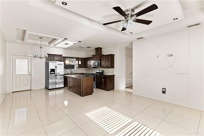 13 West Dr Unit 4