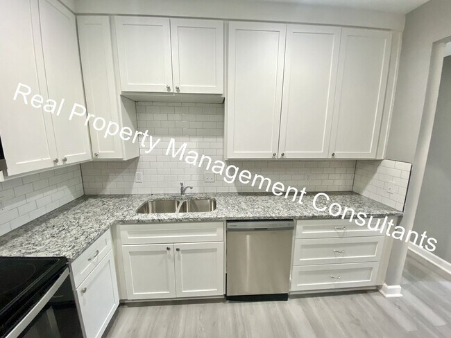 Photo - Renovated 3-Bedroom Home! Deposit Free Living Available via Obligo