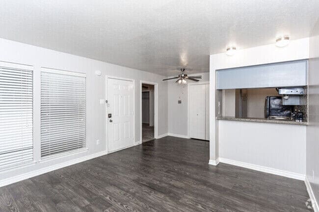 Tribecca Pointe Apartments