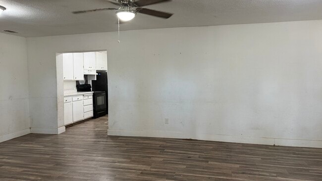 Photo - 3307 Minniear Ave