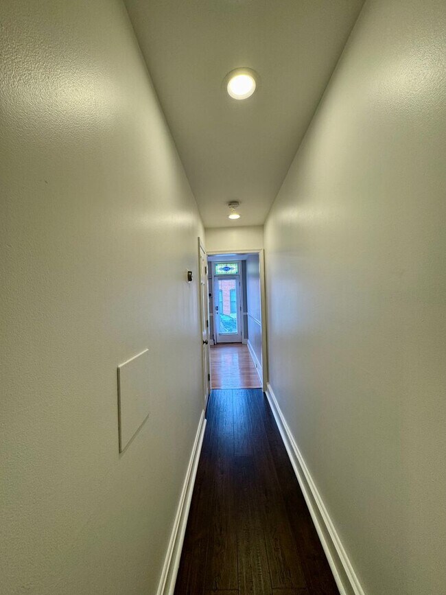 Photo - Charming 2 Bedroom/ 2 Bathroom Townhome in...