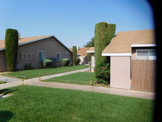 Desert Oasis Apartments - Desert Oasis Apartments