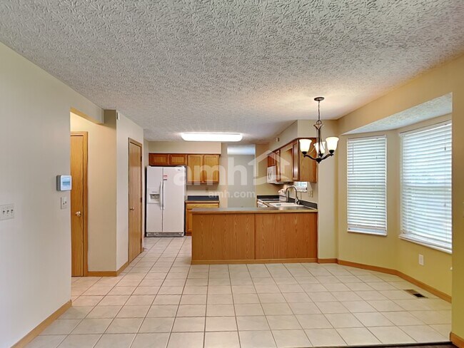 Photo - 7908 Windrift Pl Casa