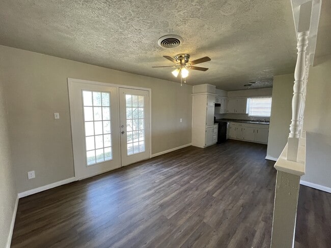 Photo - 606 Bangor Ave