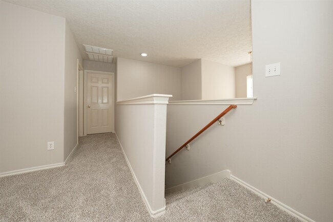 Photo - 14310 Mirkwood Ln