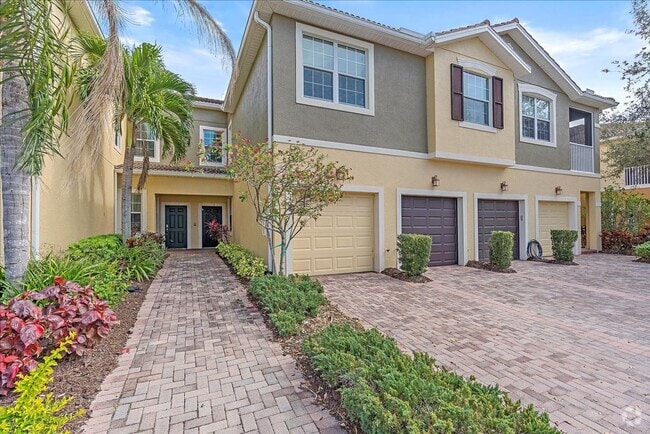 Building Photo - Gorgeous Light & Bright 3 Bedroom 2.5 Bath... Rental