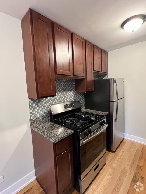 Building Photo - 0 bedroom in Chicago IL 60657 Rental