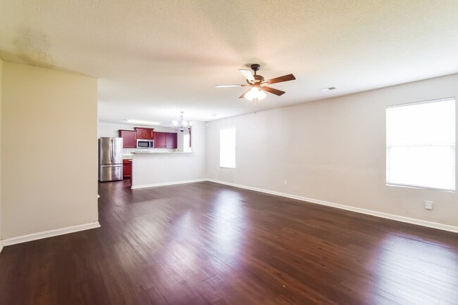 Photo - 4613 Sweet Whisper Ln