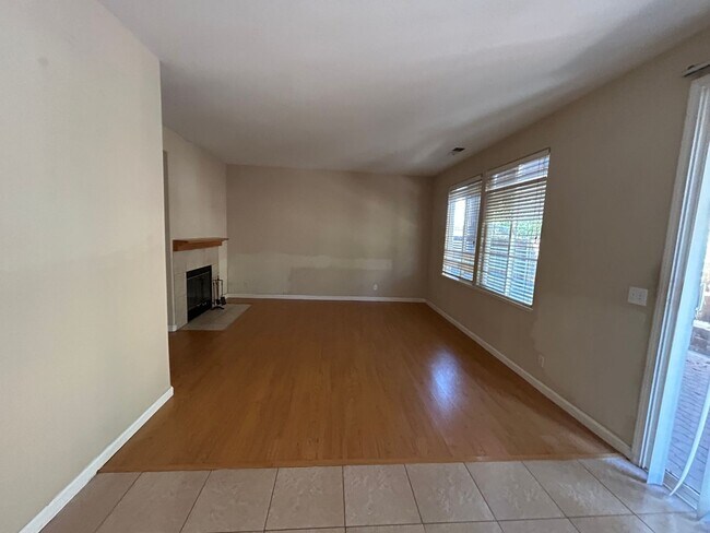 Photo - 3 Bedroom 2.5 Bathroom Townhouse