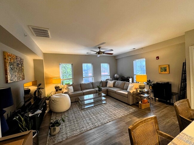 Spacious living room, lots of light window on 2 sides - 7 Buttonwood Dr Unit #2