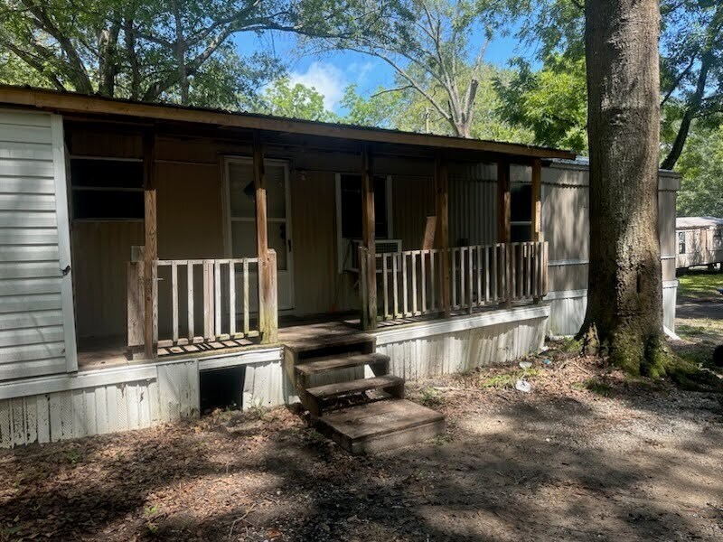 Photo - 609 Moates St