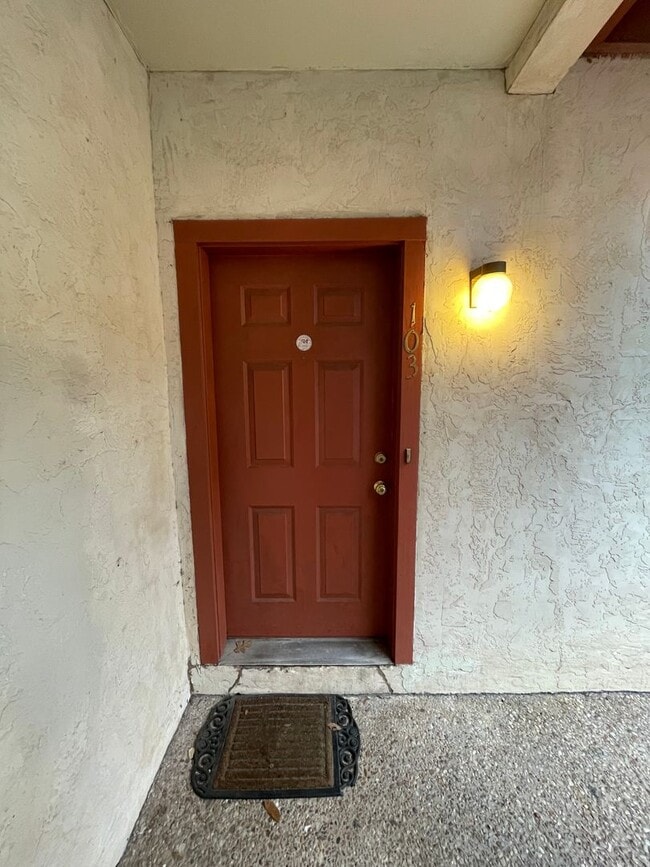 Photo - 2/2 WALK TO UT!