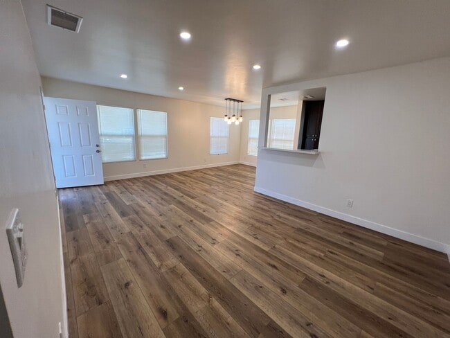 Photo - Spacious Remodeled 4 Bedroom/3 bath Home with Bonus Room