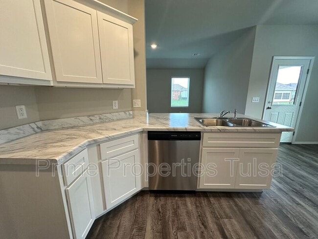 Photo - 27811 E 114th Pl S