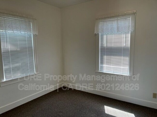 Photo - 617 Walnut St