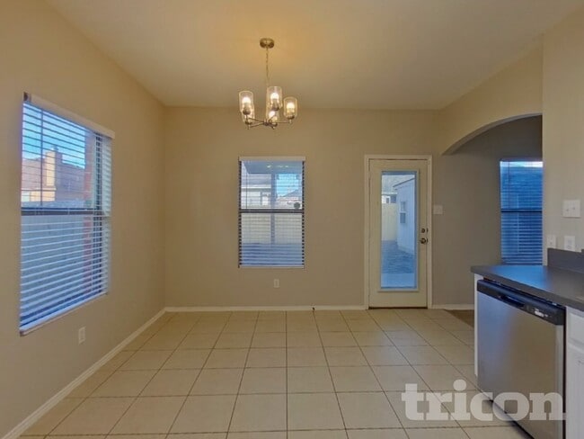 Photo - 5825 Show Master Ln