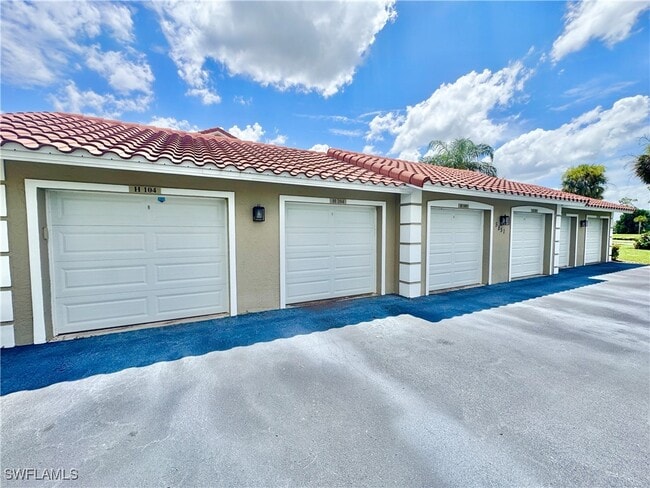 Photo - 5851 Cobblestone Ln Unidad H204