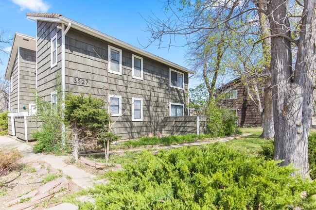 Building Photo - August 2026 Pre-Lease! 1 Bedroom Apartment in North Boulder
