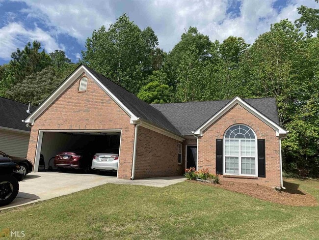 Photo - 215 Brookstone Point