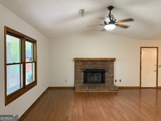 Photo - 425 Potomac Dr