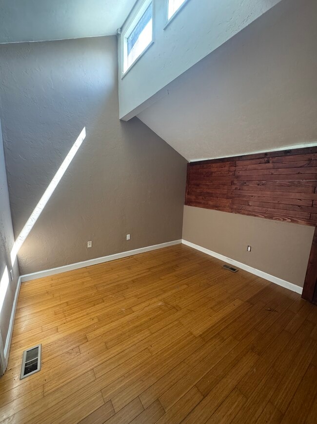 Photo - 1860 Nekoma Ct