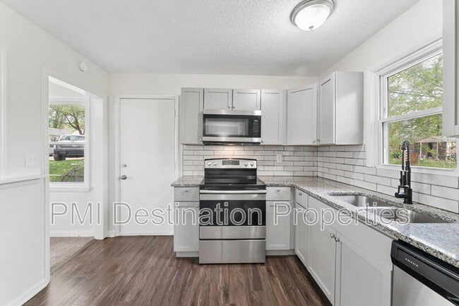 Photo - 5026 Locust Ave