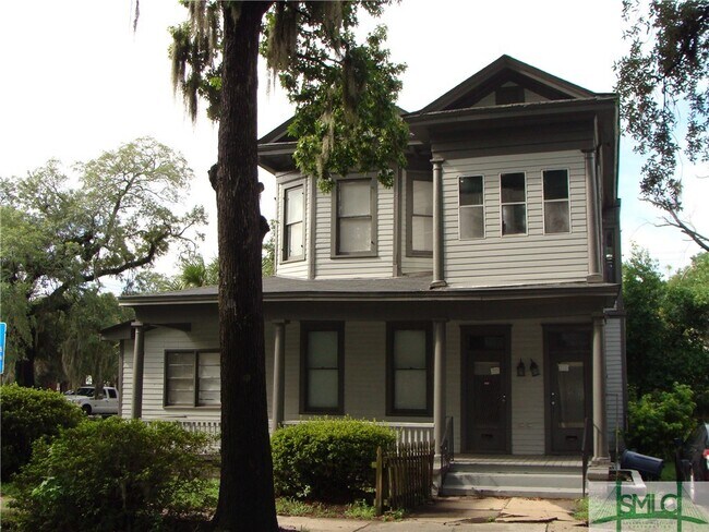 Photo - 509 W 37th St