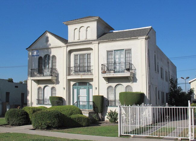 Primary Photo - 2837 S Bronson Ave
