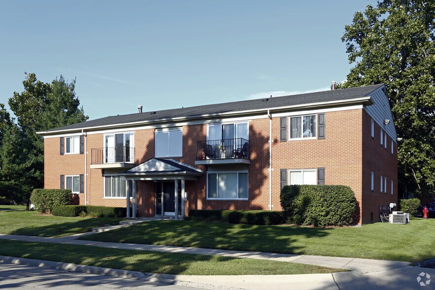 Twin Arbors Apartments For Rent in Plymouth, MI