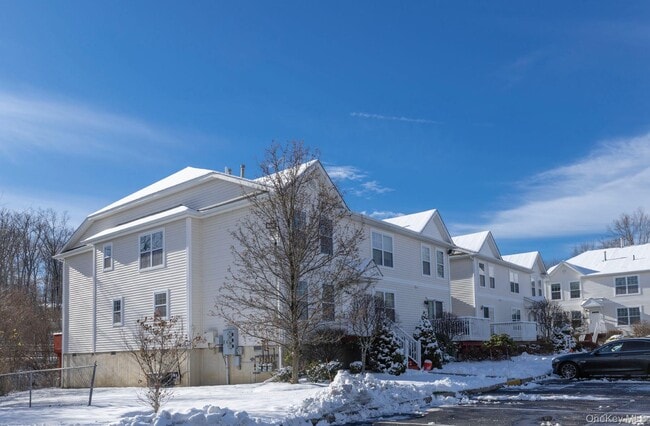 Photo - 1 Lexington Way