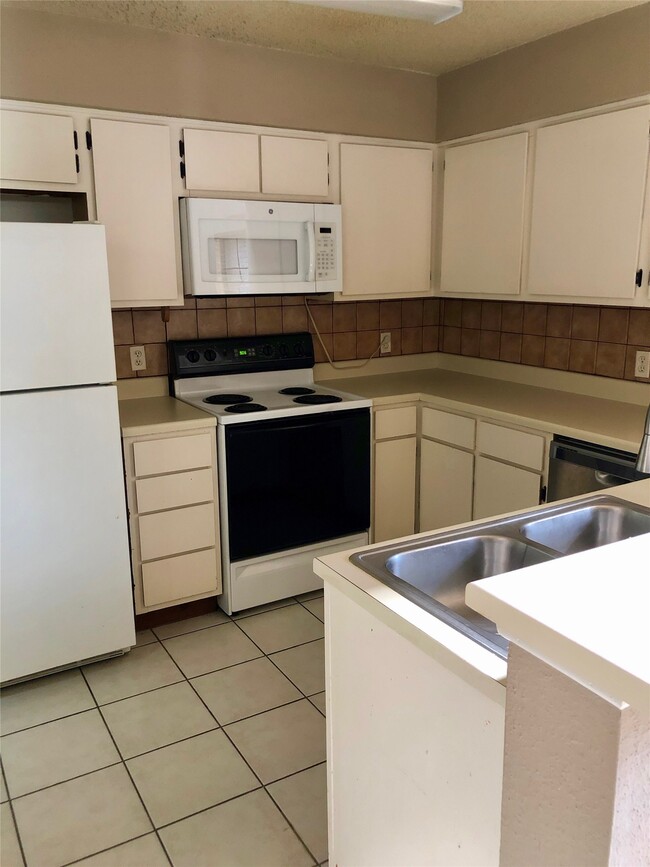 Photo - 2611 Grants Lake Blvd Unit 205