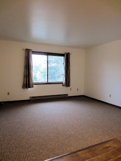 Building Photo - 300 Ashland St Unit 3 Rental