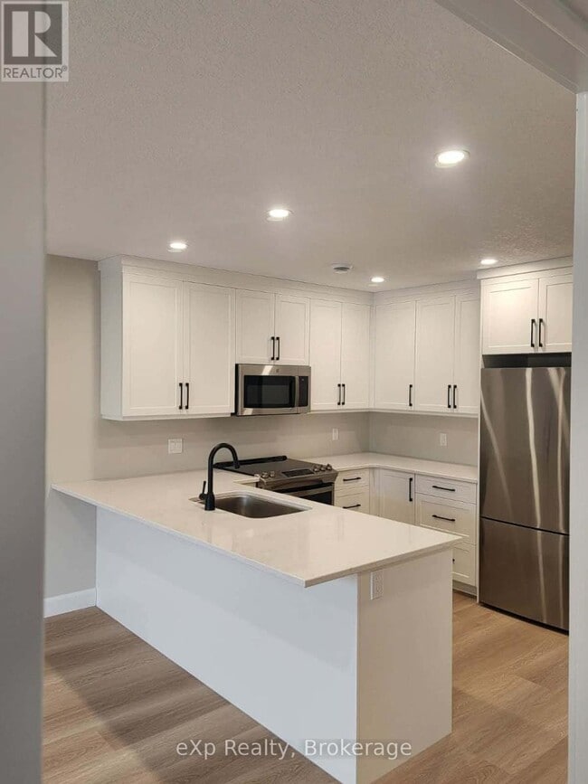 Photo - 12 Malcolm Cres