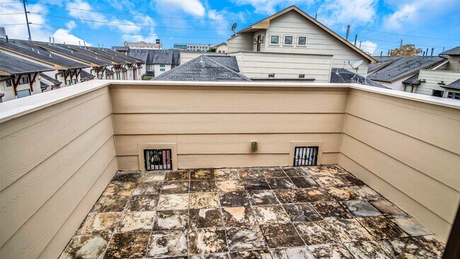 Photo - 1611 Silver St