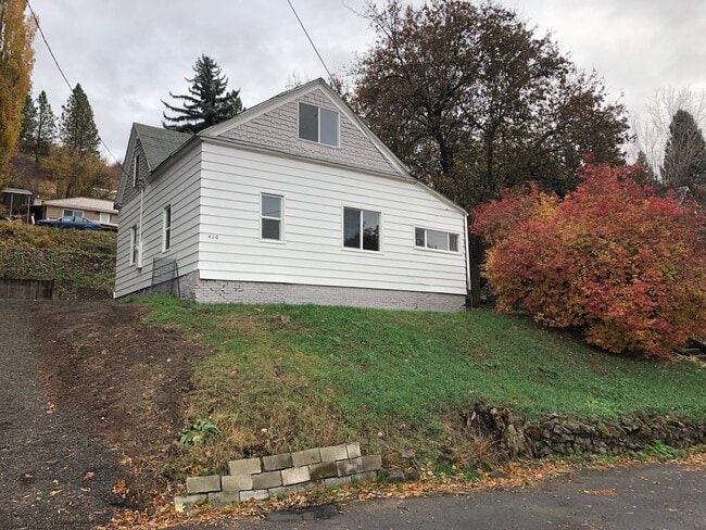 Building Photo - 410 E James St