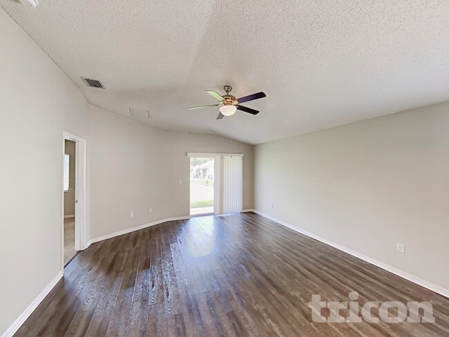 Photo - 533 Scarlet Maple Ct