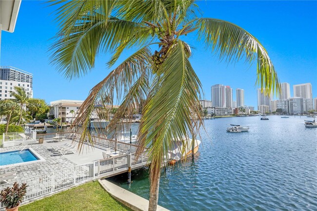 Building Photo - 462 Golden Isles Dr Unit 210