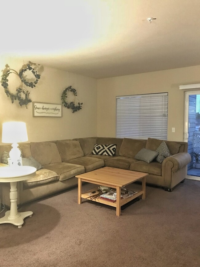 Photo - 3 Bedroom Town Home in Emerald Pointe