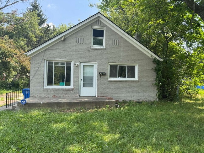 Building Photo - Spacious 4-Bedroom Home Inkster – Ready fo...